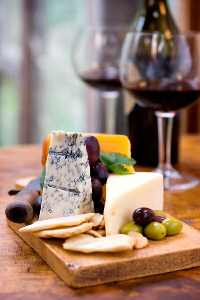 Wine Glasses With Cheese Board (1)